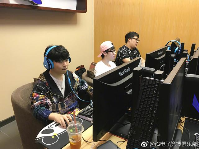 把人带出禁